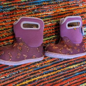Bogs boots purple butterfly toddler size 7 🦋💜